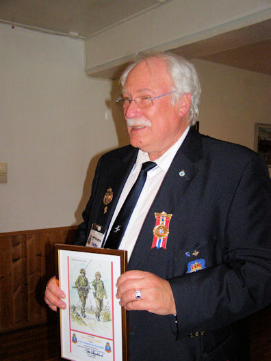 Finn Kampestuen-Berntzen ble tildelt SBSF's og NMKF's hederstegn i 2011. Foto: T.V. Segalstad.